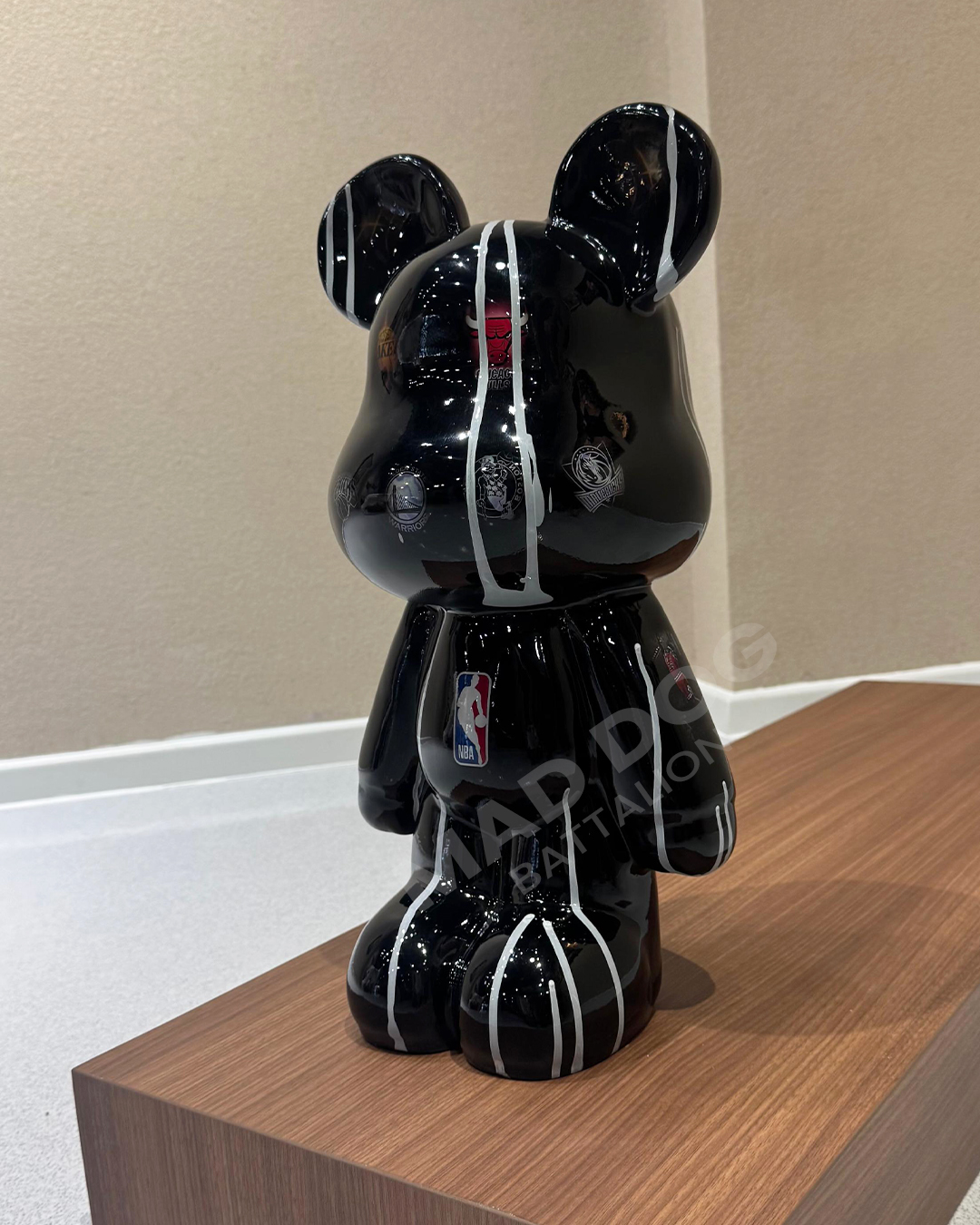 Beeld Kaws NBA